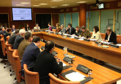 GEZKI y el Parlamento Vasco organizan una Jornada sobre Economía Social entre las Universidades Vascas y los parlamentarios. Esta actividad contó con la financiación de la Dirección de Economía Social